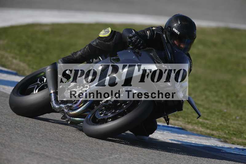 /Archiv-2024/02 29.01.-02.02.2024 Moto Center Thun Jerez/Gruppe schwarz-black/24